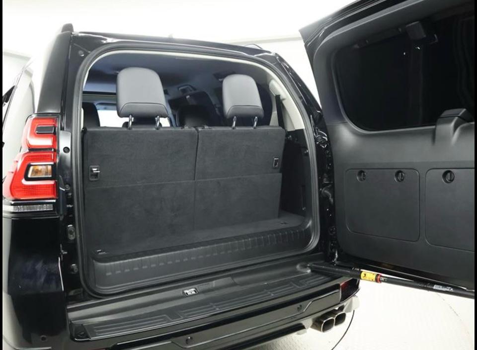 2021 Toyota Land Cruiser Prado
