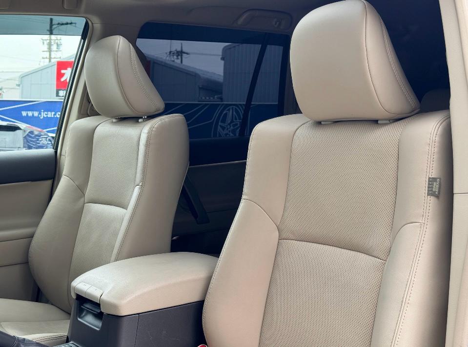 2023 Toyota Land Cruiser Prado