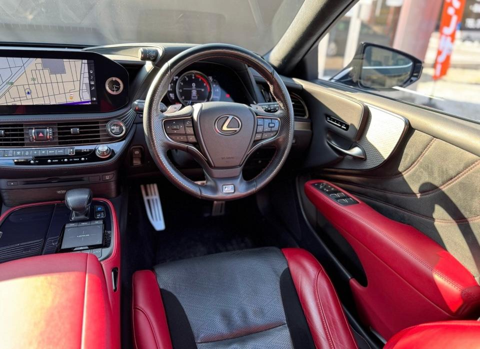 LexusLS_tokyo_bay_link-6