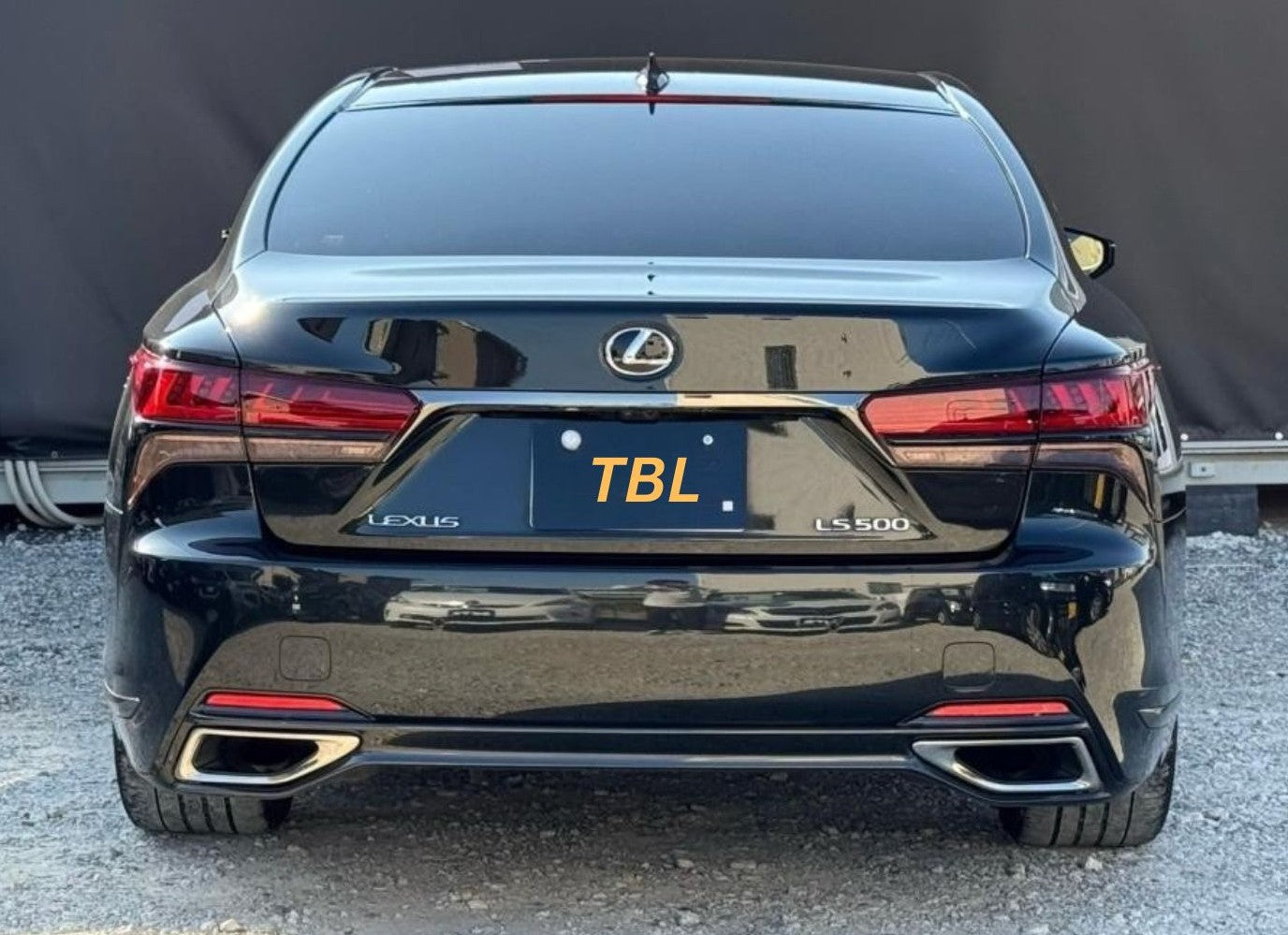 LexusLS_tokyo_bay_link