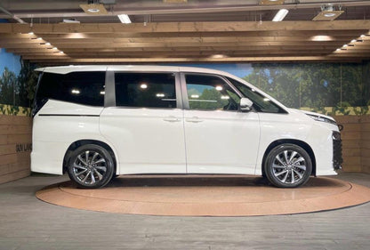 2023 Toyota Voxy