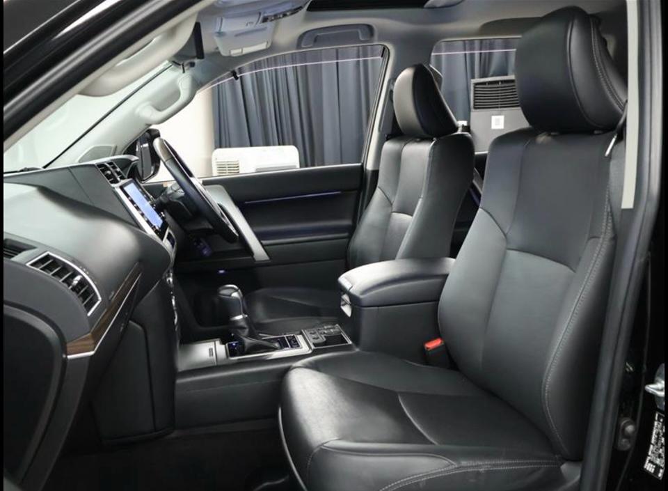 2021 Toyota Land Cruiser Prado